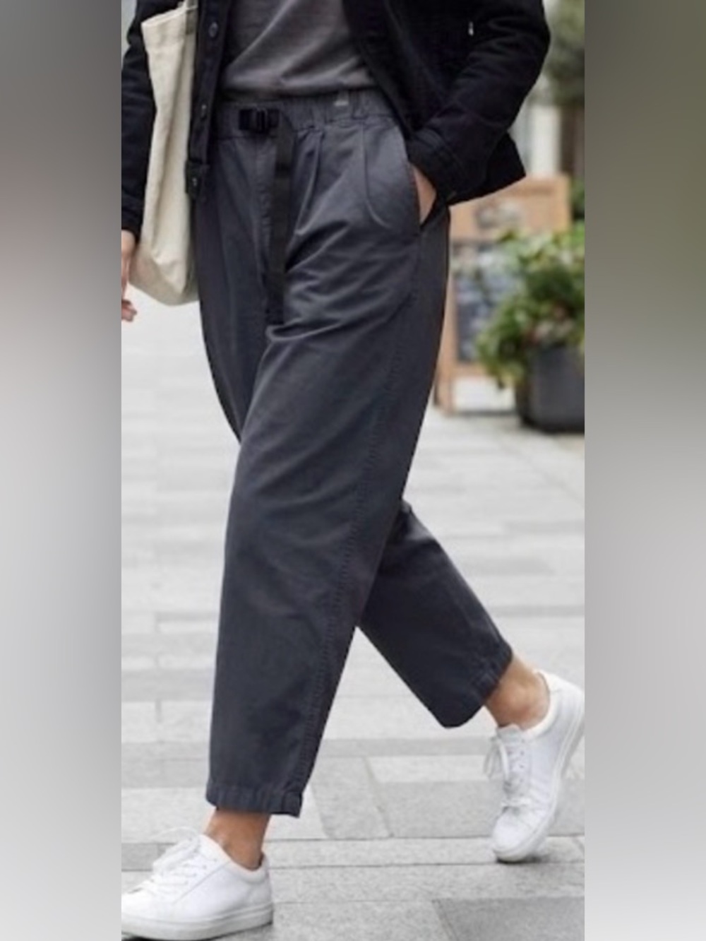 Barrel-leg cropped cotton pants